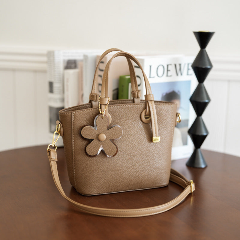 Retro Large Capacity Women's Cross-body Bag Fashion