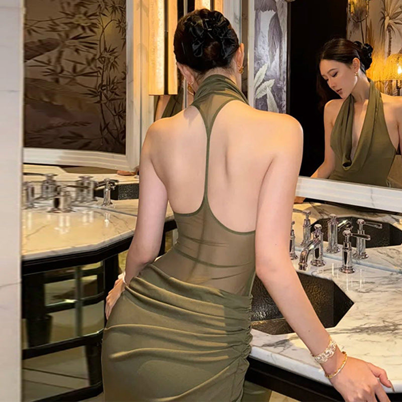 Pleated, Figure-hugging Elegant Halter-neck Maxi Dress